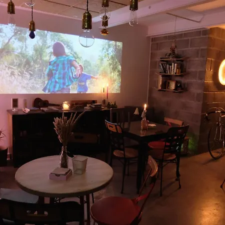 Casa Carmina Hostel *